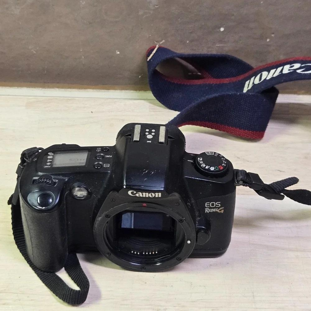 Canon EOS Rebel G 35mm FILM SLR Analog Camera (Body & Strap) NO LENS body only